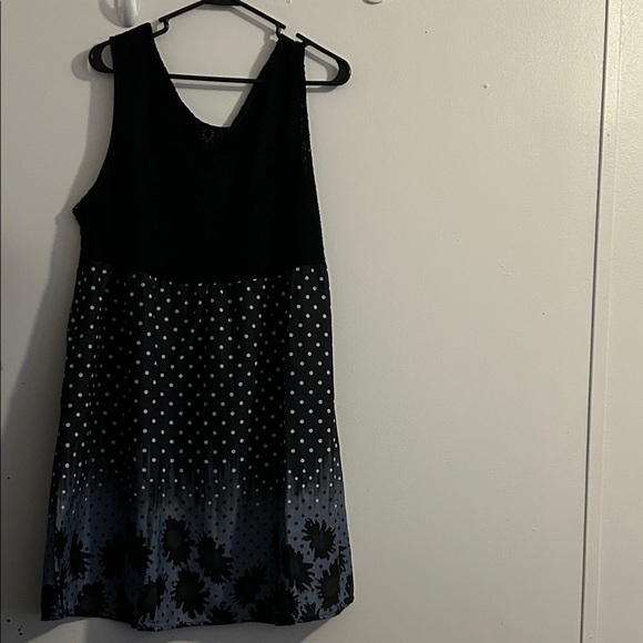 Dresses & Skirts - Elegant Black and Blue Polka Dot Dress